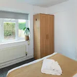 Tatil Evi Contractor Base Southmead Hospital 4 Bed Parking Sleeps 7