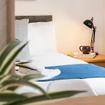 Contractor Base Southmead Hospital 4 Bed Parking Sleeps 7 Tatil Evi *