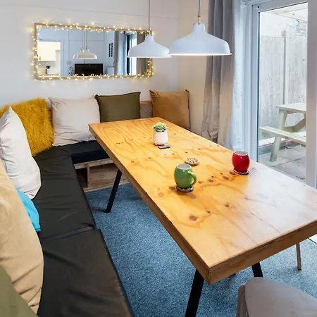 4 Bedroom Contractor Near Southmead Hospital Airbus Rolls Royce Filton Bristol