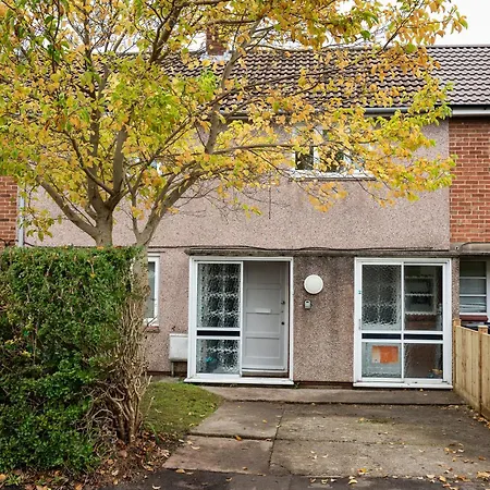 Free Parking Sleeps 7 Garden With Patio Gloucester Road Holiday home