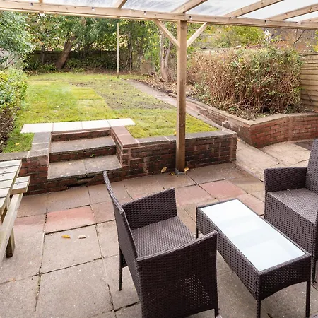 Contractor Base Southmead Hospital 4 Bed Parking Sleeps 7 Бристоль