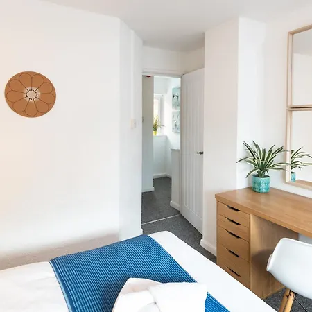 Free Parking Sleeps 7 Garden With Patio Gloucester Road Дом отдыха Бристоль