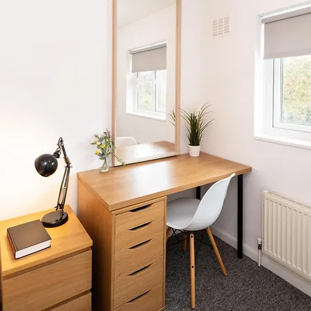 4 Bedroom Contractor Near Southmead Hospital Airbus Rolls Royce Filton Nyaraló *
