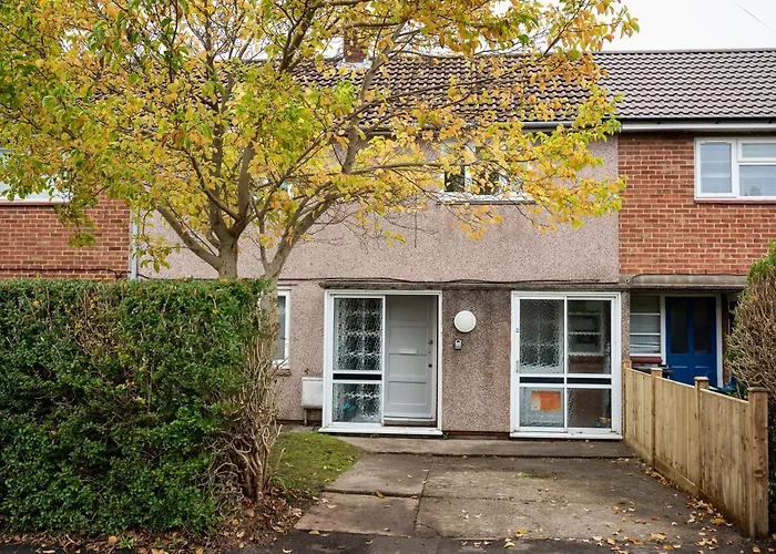 Free Parking Sleeps 7 Garden With Patio Gloucester Road Holiday home