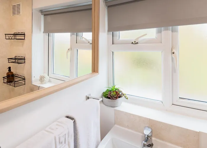 Nyaraló Free Parking Sleeps 7 Garden With Patio Gloucester Road *