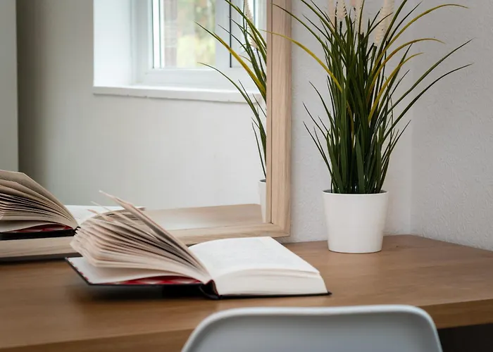 Free Parking Sleeps 7 Garden With Patio Gloucester Road