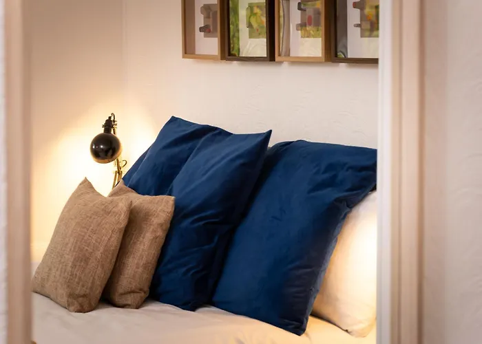 Nyaraló Free Parking Sleeps 7 Garden With Patio Gloucester Road *