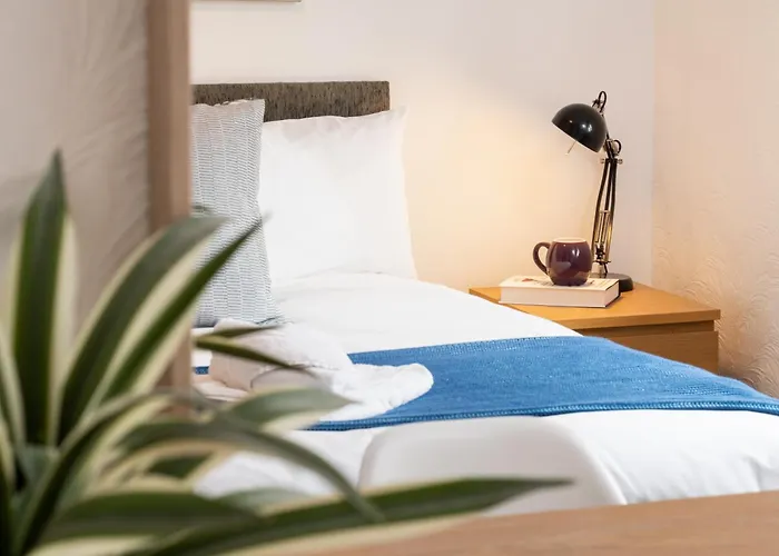 Free Parking Sleeps 7 Garden With Patio Gloucester Road Nyaraló *