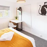 Free Parking Sleeps 7 Garden With Patio Gloucester Road Bristol
